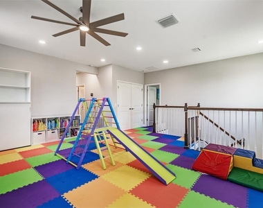 12316 Fitzroy Street - Photo Thumbnail 26