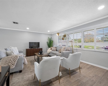 1932 Oro Court - Photo Thumbnail 16