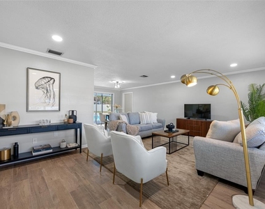 1932 Oro Court - Photo Thumbnail 15