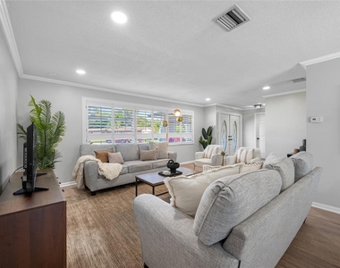 1932 Oro Court - Photo Thumbnail 17