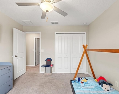 194 Argyll Drive - Photo Thumbnail 57