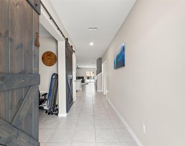 194 Argyll Drive - Photo Thumbnail 7