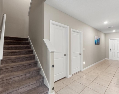 194 Argyll Drive - Photo Thumbnail 61