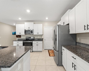 194 Argyll Drive - Photo Thumbnail 19