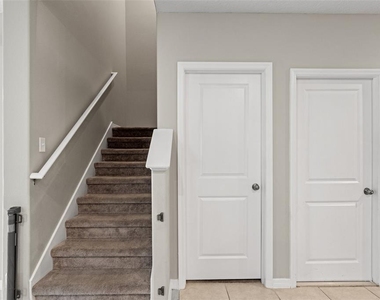 194 Argyll Drive - Photo Thumbnail 25