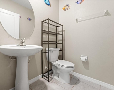 194 Argyll Drive - Photo Thumbnail 31