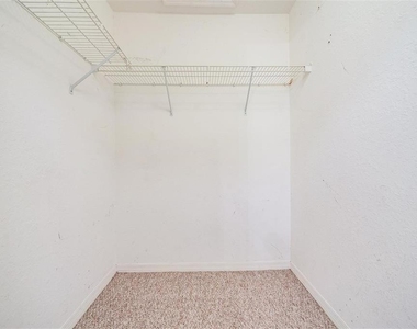 9156 Lake Chase Island Way - Photo Thumbnail 10