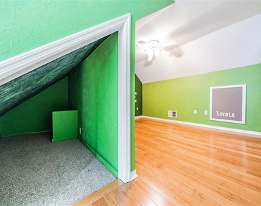 9156 Lake Chase Island Way - Photo Thumbnail 14