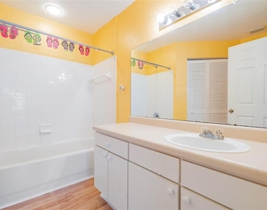 9156 Lake Chase Island Way - Photo Thumbnail 11