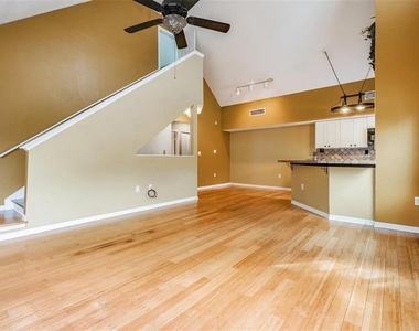9156 Lake Chase Island Way - Photo Thumbnail 18