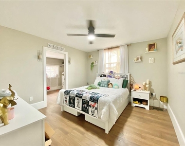 908 E 20th Avenue - Photo Thumbnail 8