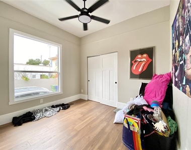 908 E 20th Avenue - Photo Thumbnail 4