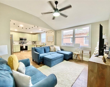 908 E 20th Avenue - Photo Thumbnail 11
