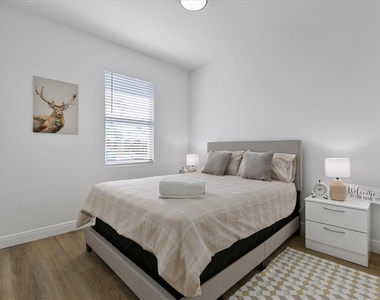 4306 Joseph Street - Photo Thumbnail 8