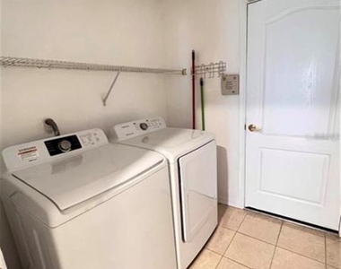 2709 Hawk Roost Court - Photo Thumbnail 12