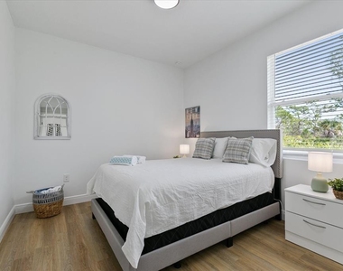 18400 Tulane Avenue - Photo Thumbnail 10