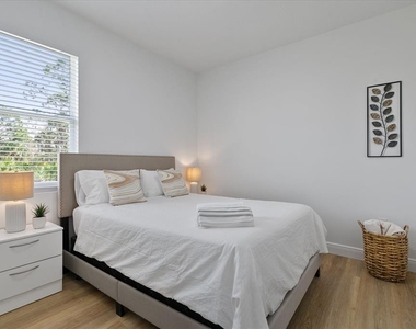 18400 Tulane Avenue - Photo Thumbnail 6