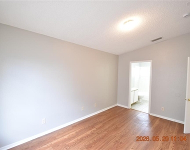 12116 Feldwood Creek Lane - Photo Thumbnail 17