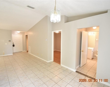 12116 Feldwood Creek Lane - Photo Thumbnail 9
