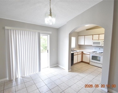 12116 Feldwood Creek Lane - Photo Thumbnail 7