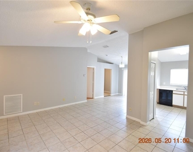 12116 Feldwood Creek Lane - Photo Thumbnail 5