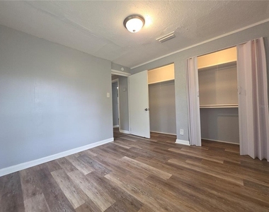 5236 Wabash Boulevard - Photo Thumbnail 6