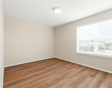 8961 Turnstone Haven Place - Photo Thumbnail 11