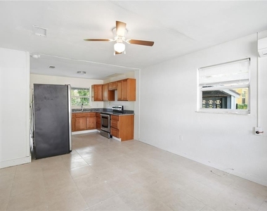 6209 N 43rd Street - Photo Thumbnail 3