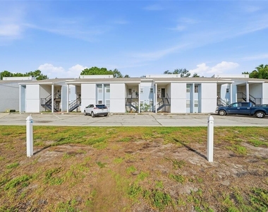 3821 N Oak Drive - Photo Thumbnail 27