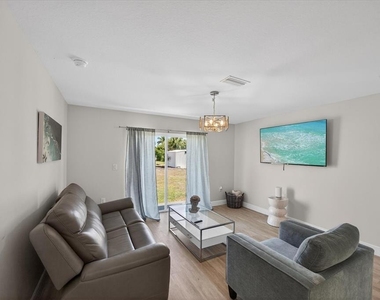 12114 Clarendon Avenue - Photo Thumbnail 25