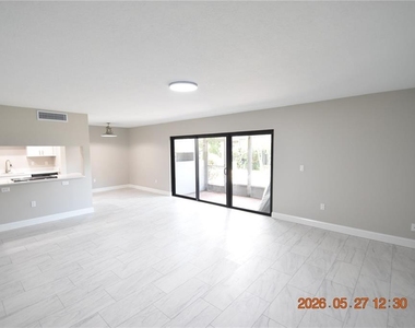 877 114th Avenue N - Photo Thumbnail 9