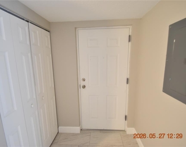 877 114th Avenue N - Photo Thumbnail 7
