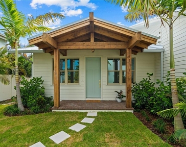 1623 31st Avenue N - Photo Thumbnail 2