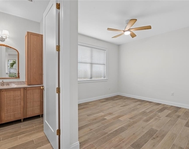 1623 31st Avenue N - Photo Thumbnail 14