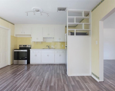 441 57th Street N - Photo Thumbnail 5