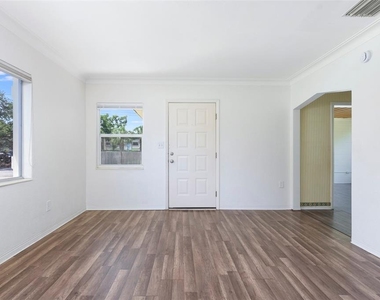 441 57th Street N - Photo Thumbnail 3