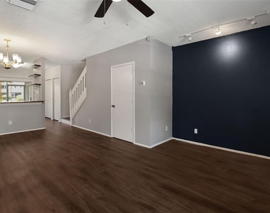 6367 Bayside Key Drive - Photo Thumbnail 13