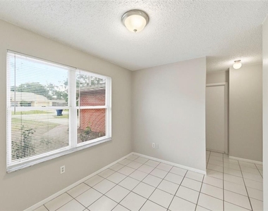 8124 Omaha Circle - Photo Thumbnail 9