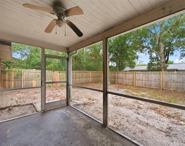 8124 Omaha Circle - Photo Thumbnail 32
