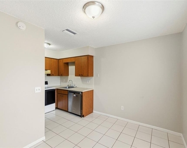 8124 Omaha Circle - Photo Thumbnail 7