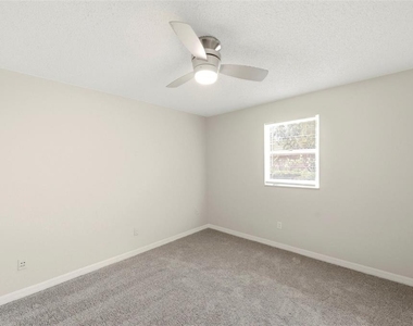 8124 Omaha Circle - Photo Thumbnail 21