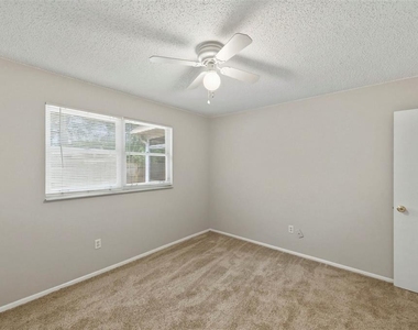 8124 Omaha Circle - Photo Thumbnail 27