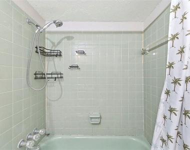 8124 Omaha Circle - Photo Thumbnail 15