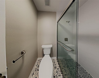 10628 Crescendo Loop - Photo Thumbnail 7