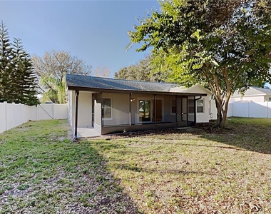 10628 Crescendo Loop - Photo Thumbnail 19