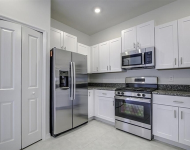 8248 Corner Pine Way - Photo Thumbnail 13