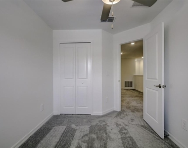 8248 Corner Pine Way - Photo Thumbnail 37
