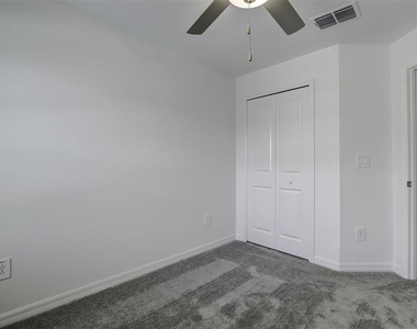8248 Corner Pine Way - Photo Thumbnail 38