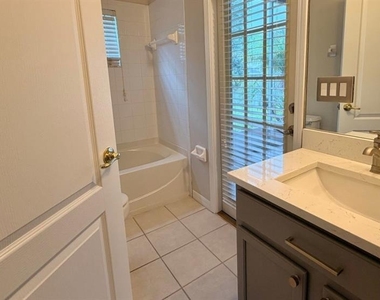 31352 Golden Gate Drive - Photo Thumbnail 8