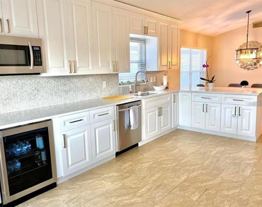 31352 Golden Gate Drive - Photo Thumbnail 3